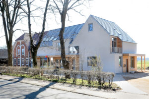 Wohnhaus und Apotheke in Schleswig-Holstein